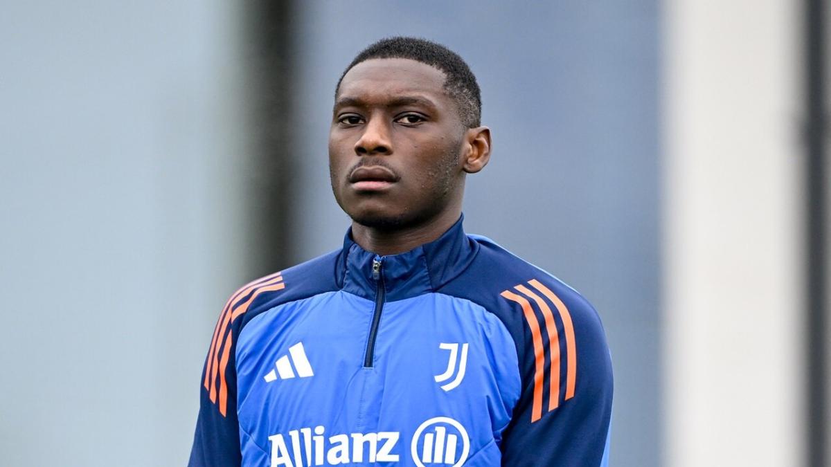 Randal Kolo Muani in training for Juventus - back him to score against PSV